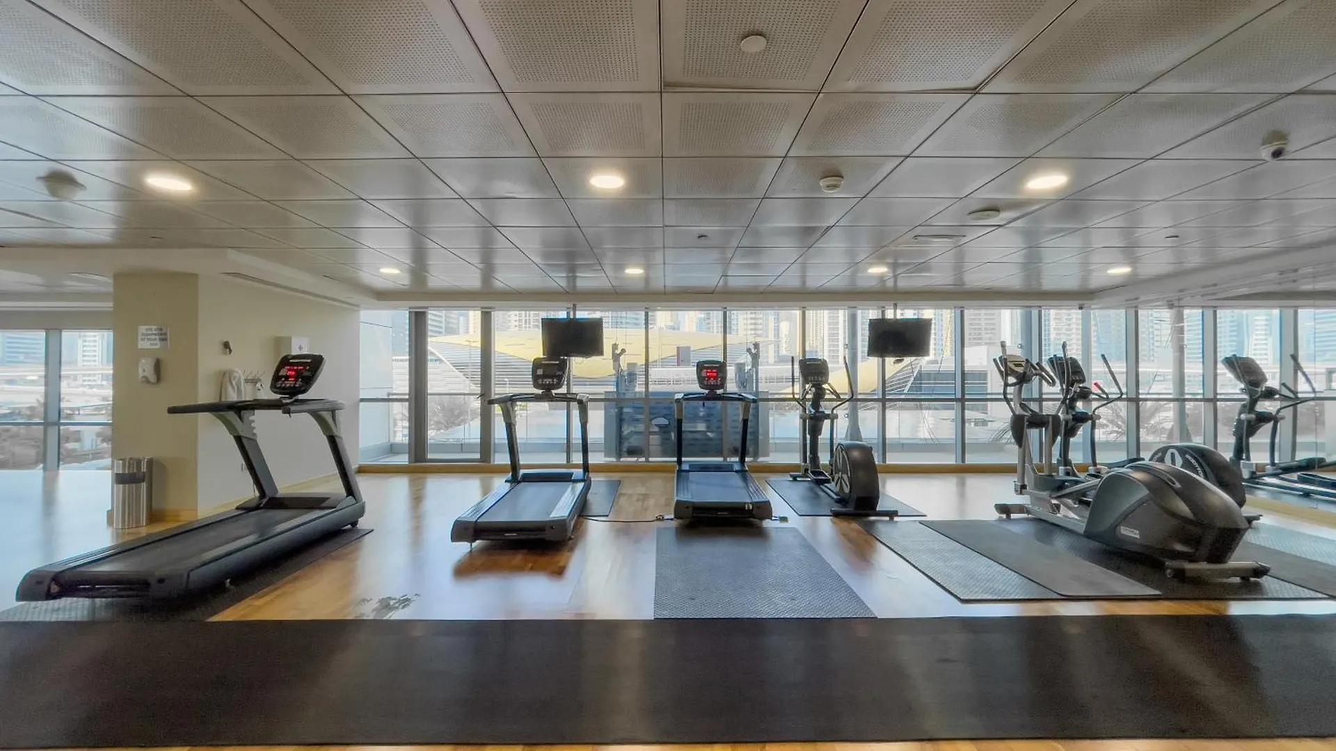Luxe Living In Our Exquisite 1 Bedroom Apartment Dubai 0*,  United Arab Emirates