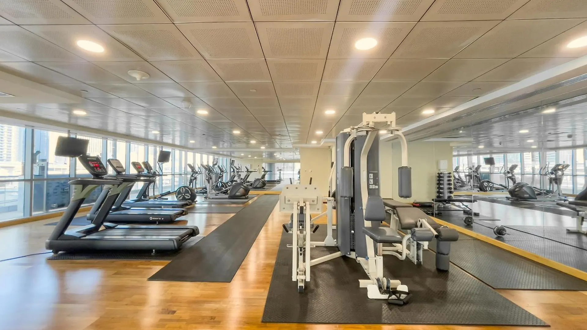 Luxe Living In Our Exquisite 1 Bedroom Apartment Dubaj